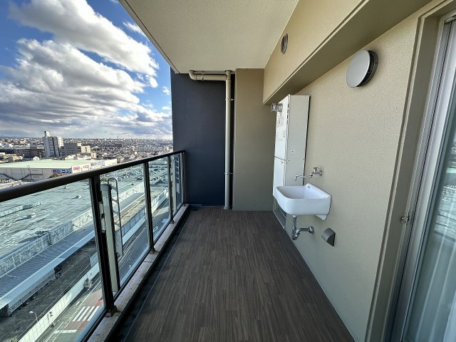 プレサンスロジェ岐阜ザ・クラス【12階】のバルコニー