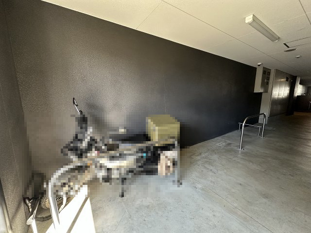 プレサンスロジェ岐阜ザ・クラス【12階】の駐輪場|バイク置き場