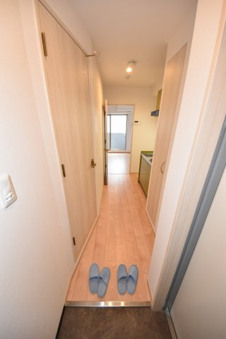 ロイヤルコート立売堀の玄関