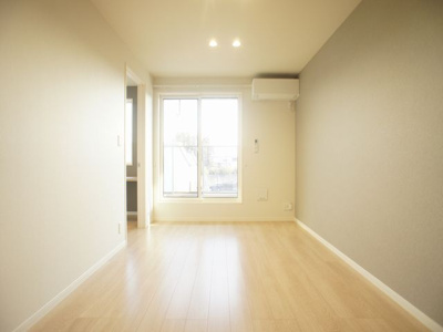【居間・リビング】 | リベルタ | 照明器具付きです♪
