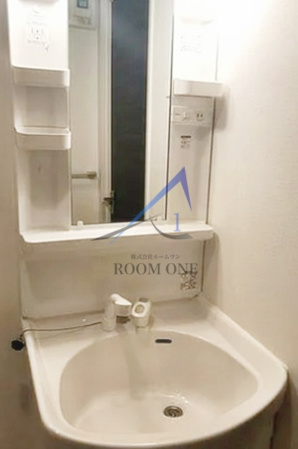 メゾン　ド　サンクの洗面所|独立洗面台です。