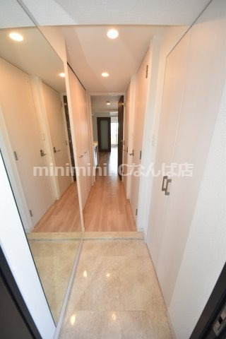 レオンコンフォート九条ガレリアの玄関|参考写真