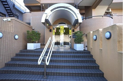 【エントランス】 | ヴェルアージュ湘南台 | 清潔なエントランスです