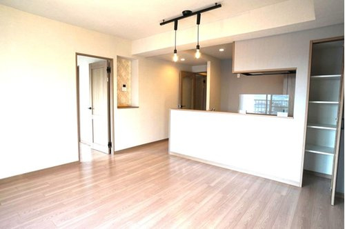 【居間・リビング】 | ヴェルアージュ湘南台 | 使いやすい居間です