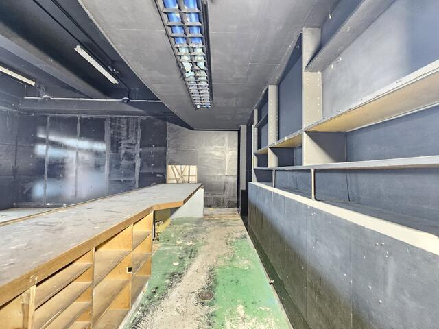 ゴールデンパークの内装