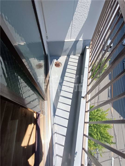 【バルコニー】