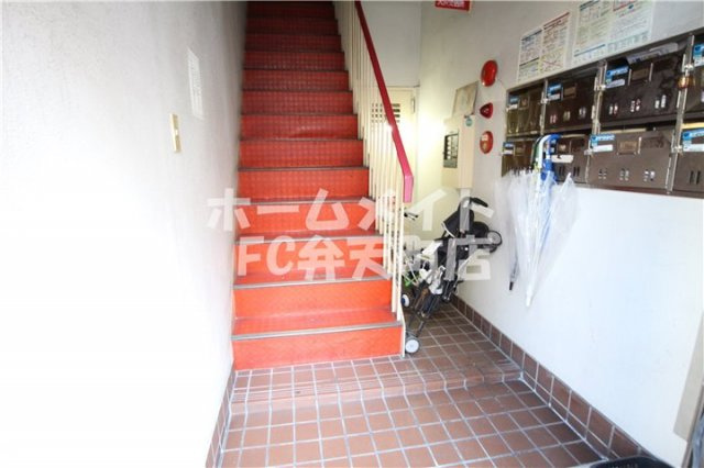 【エントランス】 | ゆとりのあるエントランスです