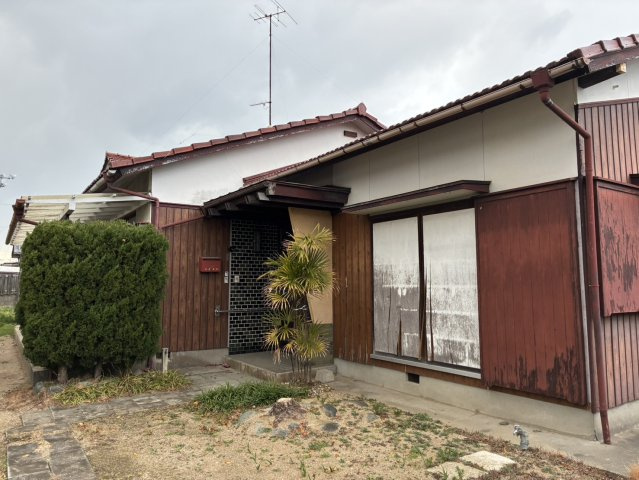八幡２丁目　中古住宅の外観