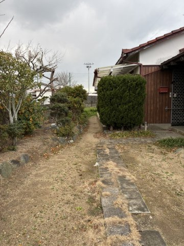 八幡２丁目　中古住宅の庭