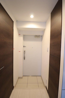 【玄関】 | GENOVIA 南行徳 skygarden | 参考写真（同物件別部屋）