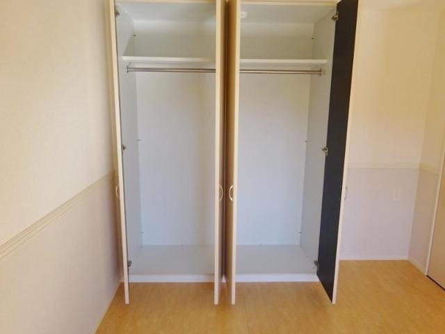 マインヒルズ弐番館の収納|クローゼット