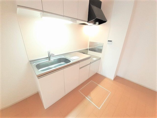 ウエスト　マウンテン　Ａのキッチン|コンパクトなキッチンで掃除もラクラク