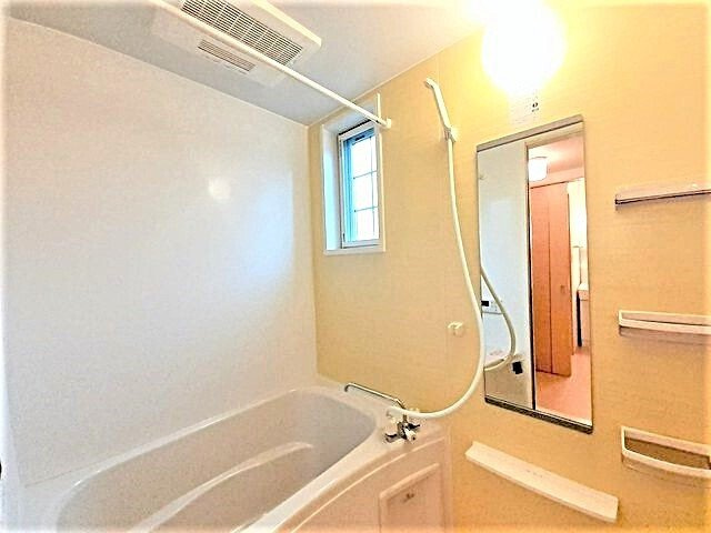 ウエスト　マウンテン　Ａの浴室|コンパクトで使いやすいお風呂です