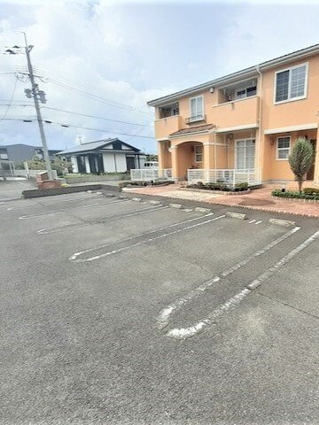 ボヌールＢの駐車場|駐車場に車を止められます