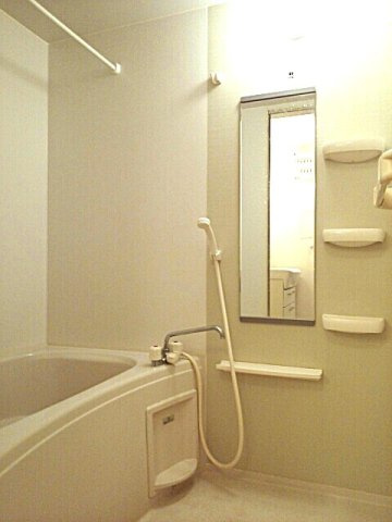 ボヌールＢの浴室|日々の疲れを癒すお風呂付です