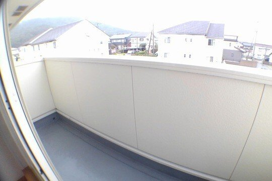 ヴェルデシャトーＢのバルコニー|開放的で明るい空間を演出してくれるバルコニーです