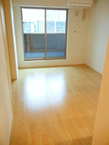 ピュア・ジュネス　Ａの居間・リビング|リビングです