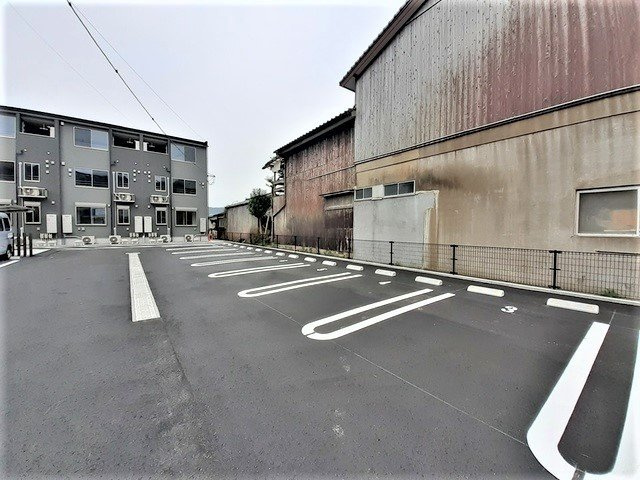 サリーチェ唐津の駐車場|駐車スペースもあります