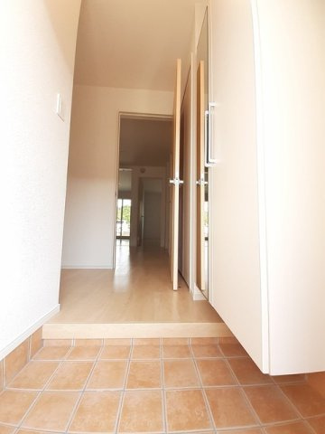 Ｓｐｅｒａｎｚａ　Ｂの玄関|シンプルで使いやすい玄関です