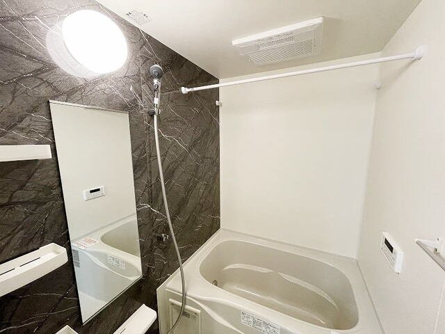 アザール　Ⅲの浴室|きれいなお風呂です