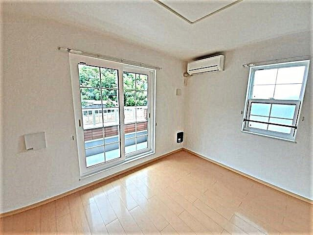 ボヌールエスパスⅢ番館の居間・リビング|ゆったり過ごせるリビングです