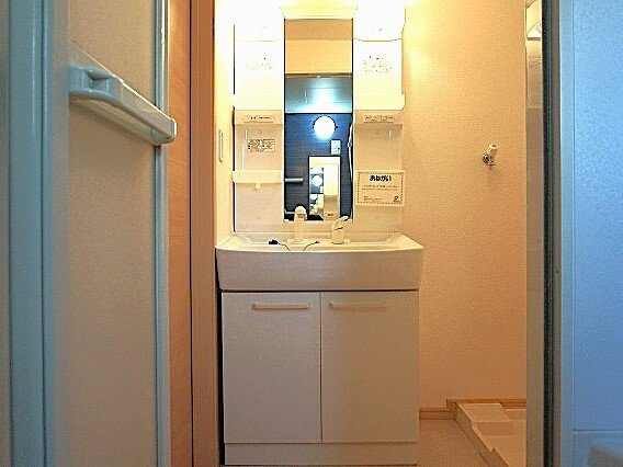 ボヌールエスパスⅢ番館の洗面所|洗面所です