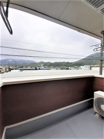 リシェス　Ａのバルコニー|外からの目が気にならないバルコニーで洗濯物が干せます