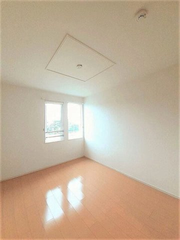 リシェス　Ａの内装|明るい室内です