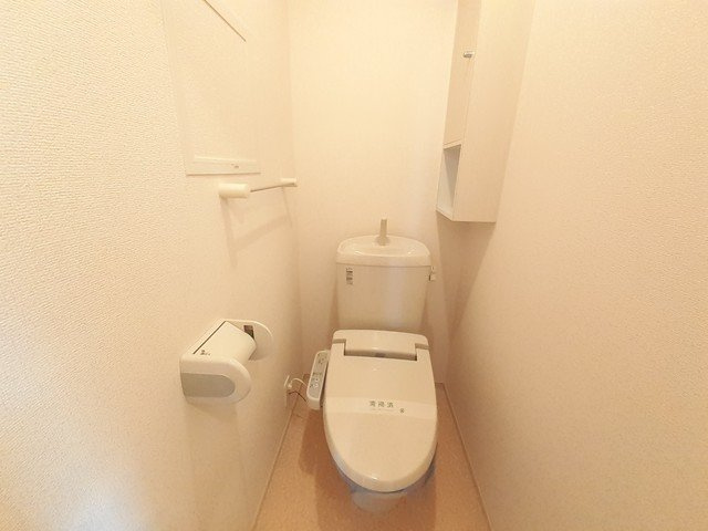 うらら１番館のトイレ|清潔感のあるトイレです