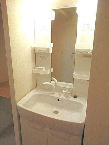 コルソ　プレッソの洗面所|忙しい朝には欠かせない洗面所です