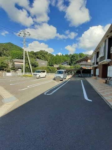 ラポールの駐車場|駐車場です