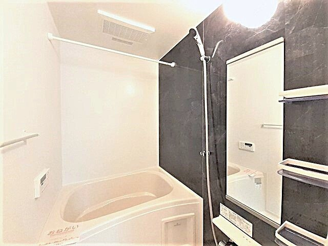 セントポーンズ唐津Ａの浴室|ゆったり過ごせるお風呂です