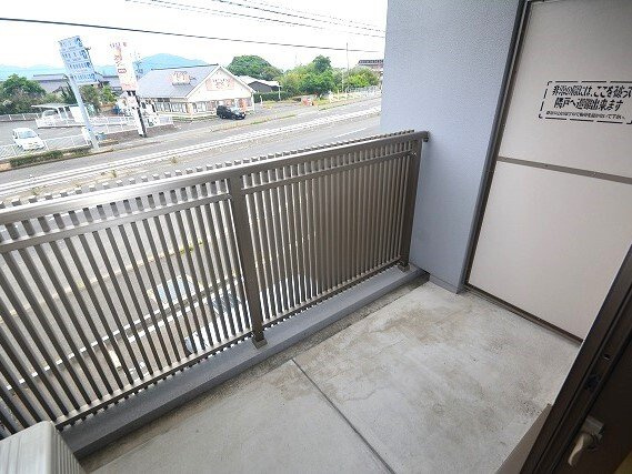 ルイシャトレ鏡のバルコニー|バルコニー付きです