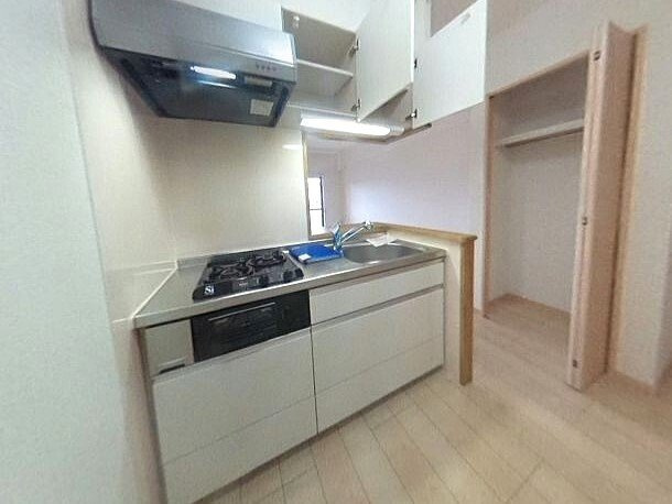 ルイシャトレ鏡のキッチン|きれいなキッチンです