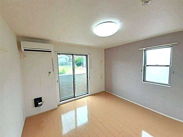 サニー　レジデンスの居間・リビング|ゆったり過ごせる居間です