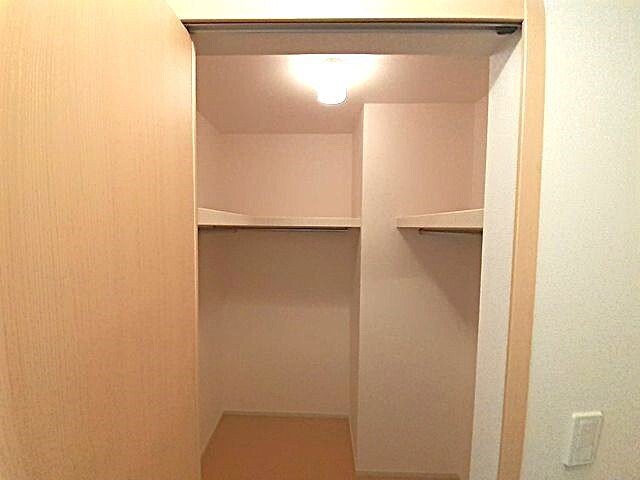 サニー　レジデンスの収納|たっぷりとした収納スペースです