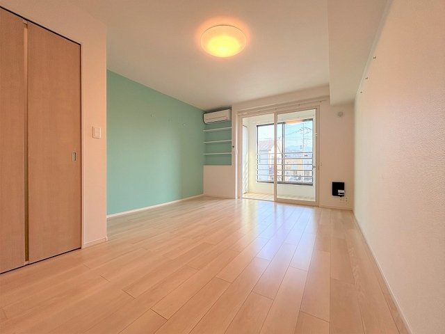 ホーリープレイス唐津　Ⅱの居間・リビング|ゆったりとしたリビングです