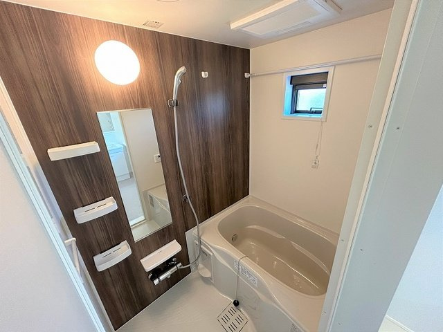 ホーリープレイス唐津　Ⅱの浴室|日々の疲れを癒すお風呂付です