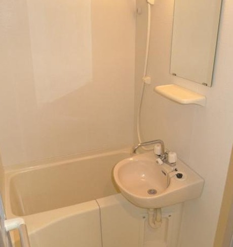 ステージファースト本駒込の浴室