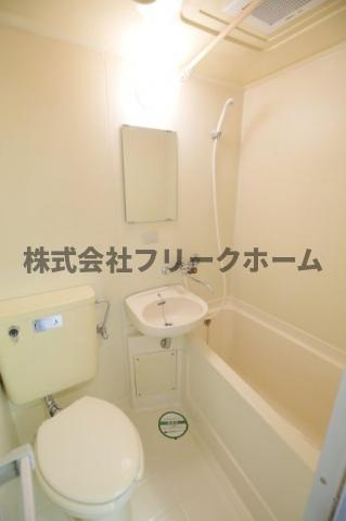 武蔵野市境南町３丁目の賃貸マンションの浴室