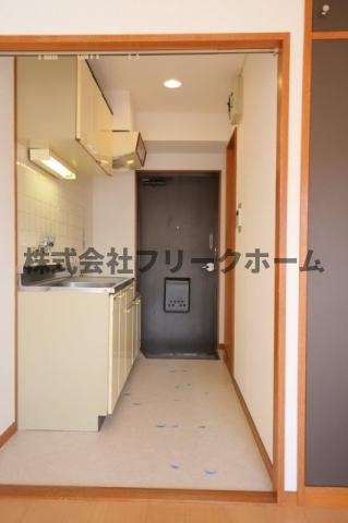 武蔵野市境南町３丁目の賃貸マンションの居間・リビング