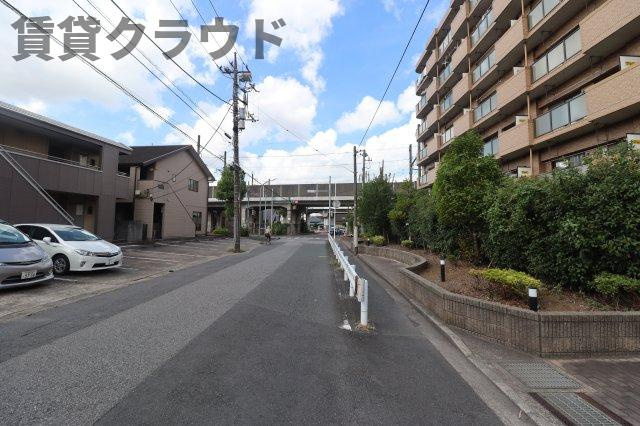 ヒロ末広の周辺