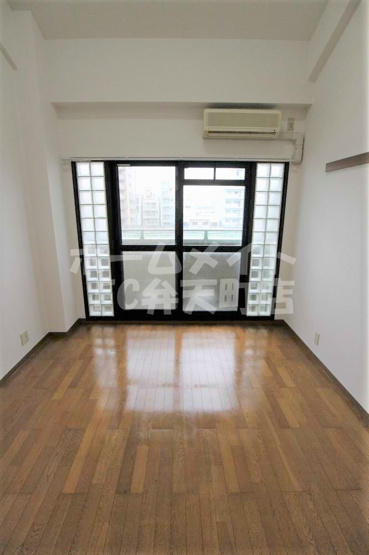 【居間・リビング】 | エクシード弁天Ⅱ | 居間です