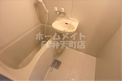 【浴室】 | エクシード弁天Ⅱ | お風呂で日々の疲れを落としましょう