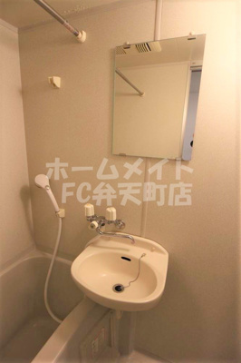 【洗面所】 | エクシード弁天Ⅱ | 忙しい朝には欠かせない洗面所です