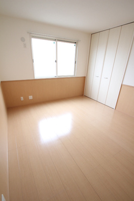 【洋室】 | ウエストヴィレッジ B棟 | 北側洋室7帖