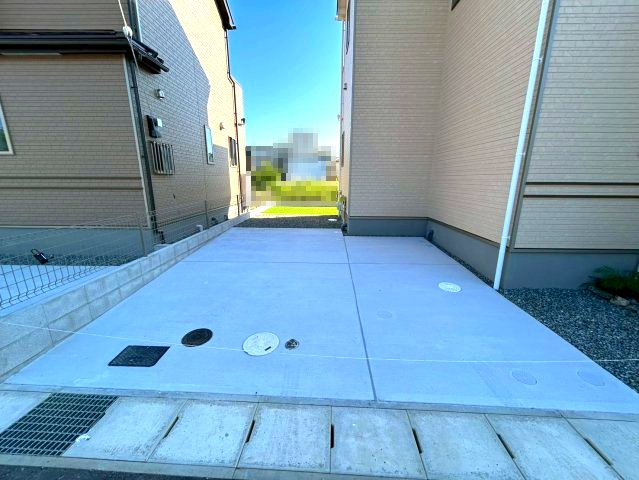 三木市岩宮　J号棟の駐車場