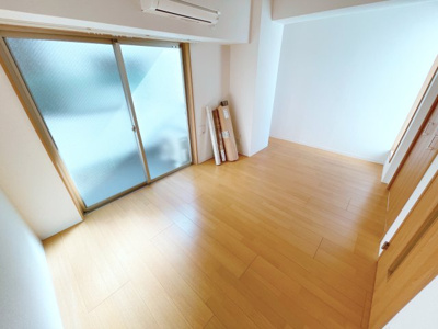 【居間・リビング】 | ヴィラナリー放出