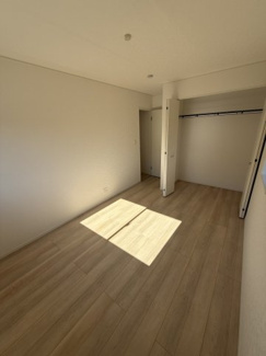 【洋室】 | 恒久6丁目　新築平屋建 | 個人の部屋や寝室として使える洋室です
