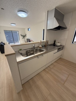 【キッチン】 | 恒久6丁目　新築平屋建 | キッチンでお料理をお楽しみください